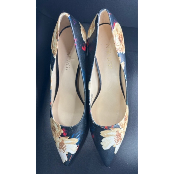 GUC Nine West "Flax" Black Floral Stiletto Heel Size 8 Medium - Picture 10 of 13